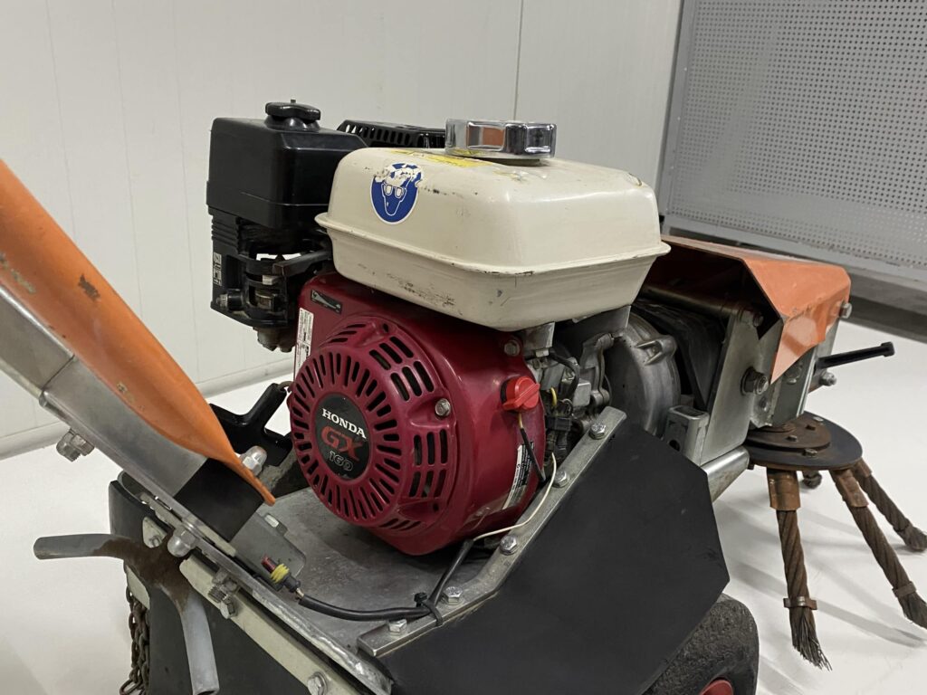 Onkruidborstelmachine onkruidverwijderaar op benzine