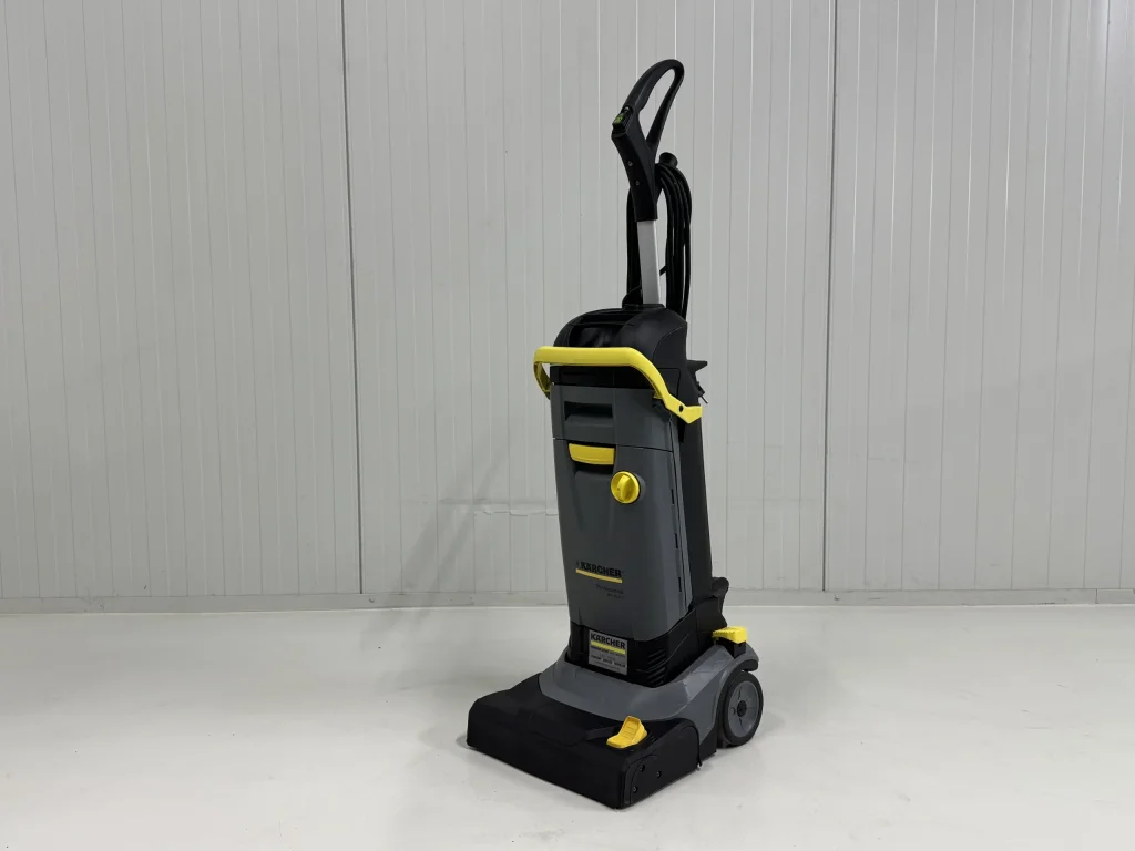 KARCHER SCHROBMACHINE BR 30/4 C 2014