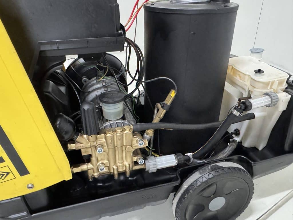 KARCHER HOGEDRUKREINIGER WARMWATER HDS 895 M ECO 400V