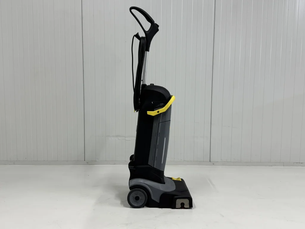 KARCHER SCHROBMACHINE BR 30/4 C 2021