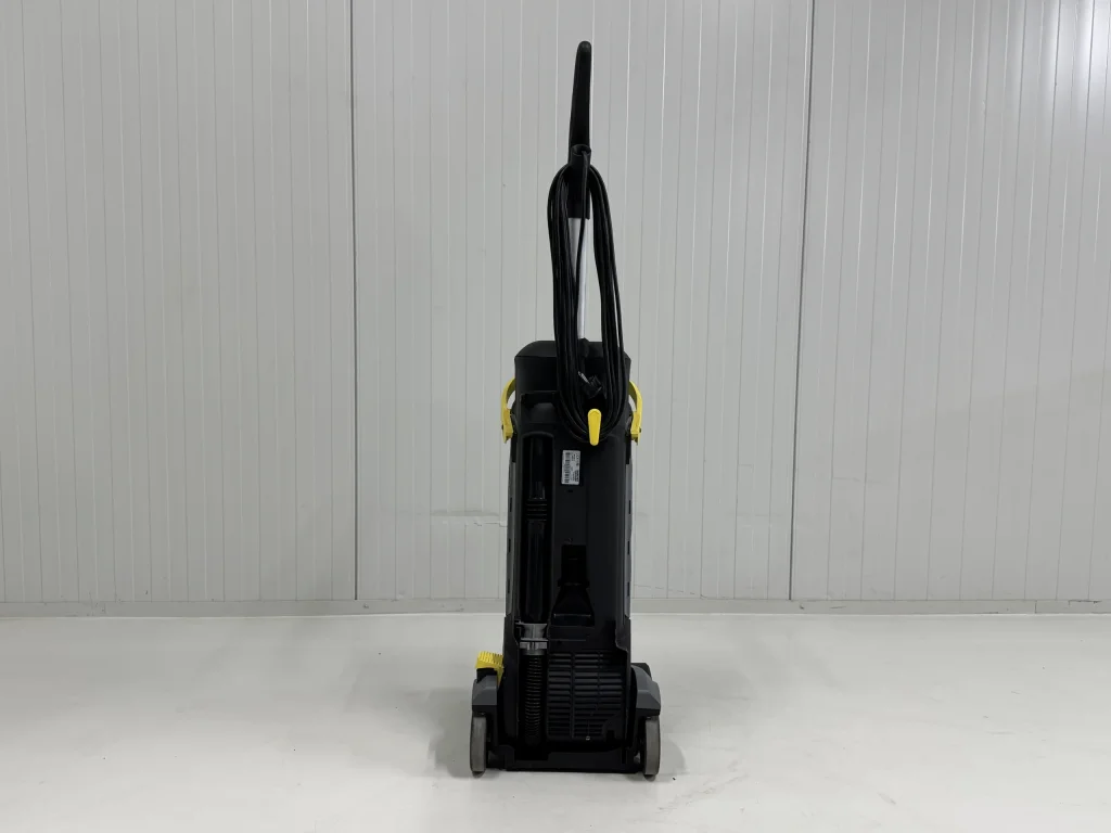 KARCHER SCHROBMACHINE BR 30/4 C 2021