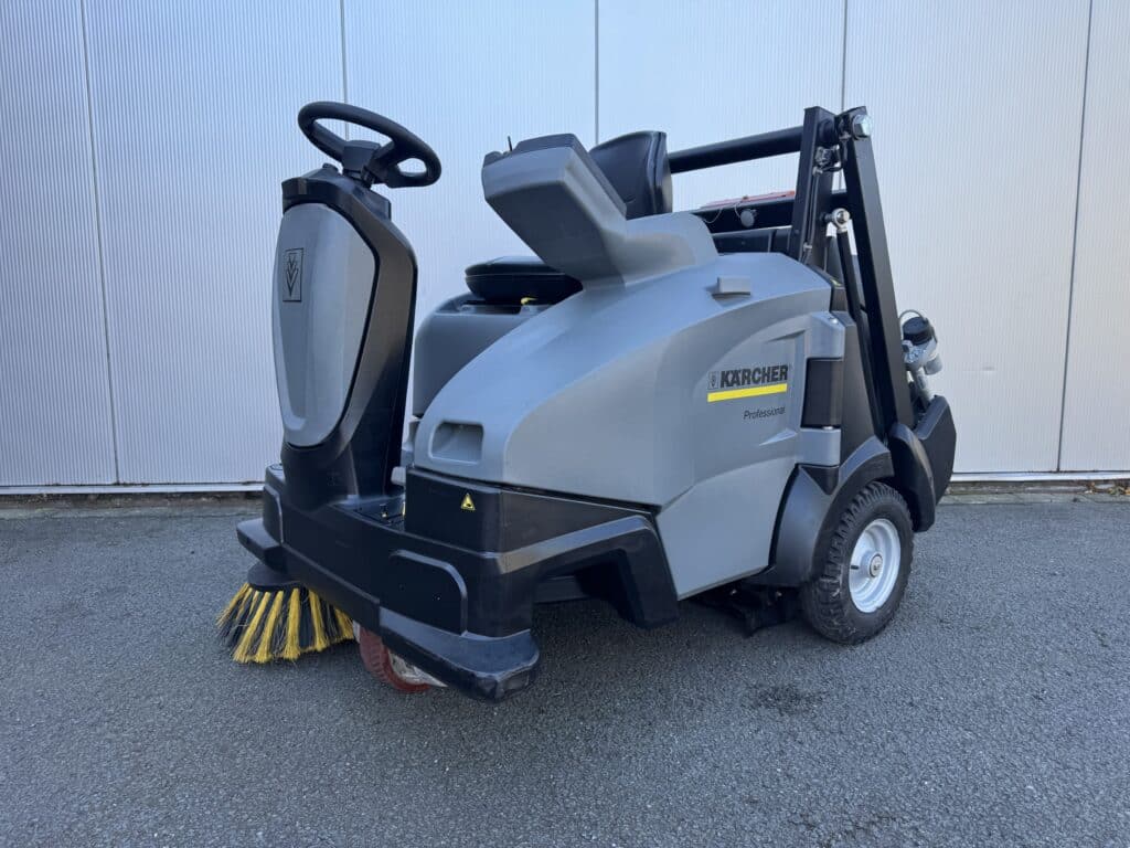 KARCHER Veeg-/zuigmachine KM 105/110 R Bp Pack + sikkelzijbezem