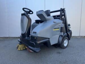 KARCHER Veeg-/zuigmachine KM 105/110 R Bp Pack + sikkelzijbezem