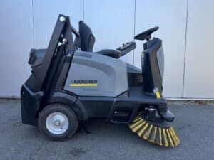 KARCHER Veeg-/zuigmachine KM 105/110 R Bp Pack + sikkelzijbezem