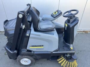 KARCHER Veeg-/zuigmachine KM 105/110 R Bp Pack + sikkelzijbezem